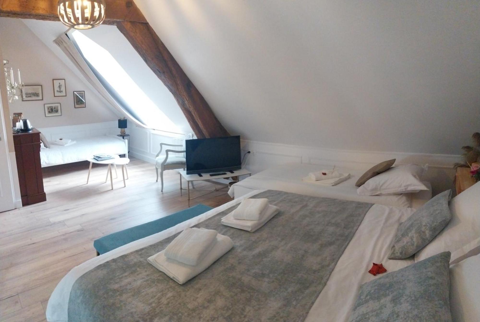 Le Griffon 1855 Otel Saint-Laurent-Des-Autels Dış mekan fotoğraf